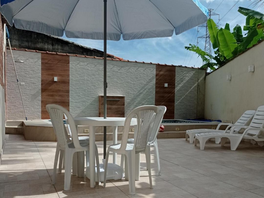 Kitnetes "Recanto Familia Gomes" Caraguatatuba Exterior photo