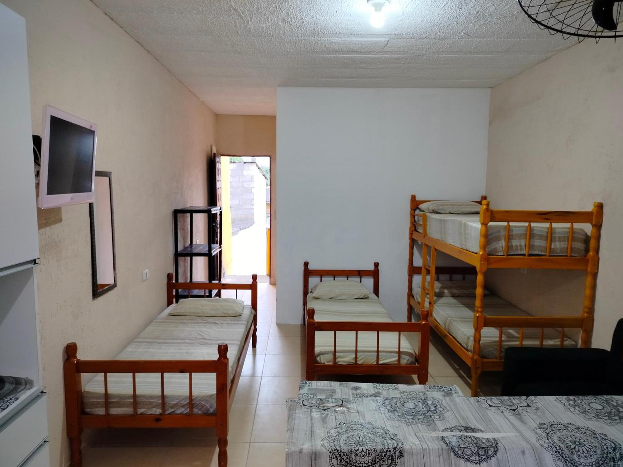 Kitnetes "Recanto Familia Gomes" Caraguatatuba Room photo
